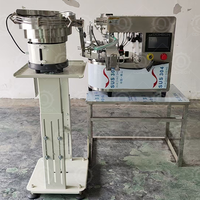Ligne d'emballage avancée pour poches souples avec contrôle par servomoteur pour le remplissage et le bouchage de liquides et semi-liquides de 20 à 2000 ml