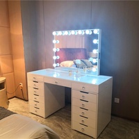 Docarelife Coiffeuse Moderne avec Miroir Lumineux et Ports USB, Design Panneau, pour Chambre et Salon