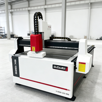 Machine de découpe et de gravure CNC pour MDF 1300x2500 avec refroidissement par eau