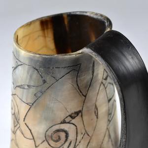 Corne à boire viking authentique très demandée pour le mead, la bière et les fêtes, disponible au prix export. - Product Image 5
