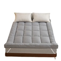 Lris Basit Düz Renkli Dokuma Polyester Elyaf Hafızalı Yatak Çift Katmanlı Tasarım. Yıkanabilir. 600TC İplik Sayısı. Katlanır Mat.