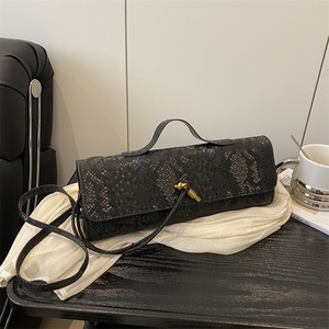 Pochette rétro à motif peau de serpent, <span class=keywords><strong>sac</strong></span> en similicuir de qualité supérieure avec fermoir torsadé doré, porté épaule et croisé multi-positions - Product Image 1