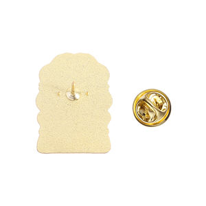 Cartone animato ragazza russa spille in smalto Costume etnico personaggio spilla gioielli regalo per gli amici all'ingrosso - Product Image 5