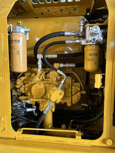 รถตักตีนตะขาบใช้ใน312D2ใหม่99% รถตักตีนตะขาบ312D2GC 312D รถ320GC 320D - Product Image 5