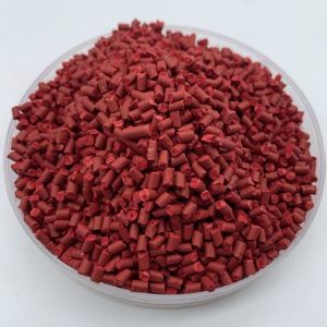 Masterbatch nhựa màu đỏ 82088 có thể được sử dụng để sản xuất nắp chai nhựa và túi nhựa với màu sắc rực rỡ - Product Image 2