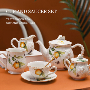 Juego de Taza y Platillo de Cerámica con Relieve de Estilo Europeo, Ecológico, Diseño Clásico Moderno para Cafetería - Product Image 1