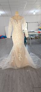 Новинка 2026: Свадебное платье в новом стиле с низкой спинкой, глубоким V-образным вырезом, длинными рукавами, драпировкой, аппликацией, кружевом и шифоном, длиной в пол - Product Image 6