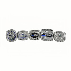 Ensemble de 5 bagues de championnat des Seattle Seahawks dans une boîte en bois, collection pour fans de la NFL Super Bowl XLVIII <span class=keywords><strong>2013</strong></span> 2014 NFC - Product Image 1