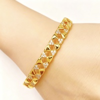 18K Vergoldetes Ginkgo-Blatt Kubanisches Gliederarmband Funkelndes Zirkonia Offenes Manschettenarmband Luxuriöses Alltagsschmuckstück für Damen Hypoallergen