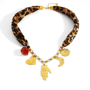Collar de Moda con Colgante de Corazón, <span class=keywords><strong>Luna</strong></span> y Palma en Acero Inoxidable Chapado en Oro de 18k, Cadena con Eslabones y Pañuelo con Estampado de Leopardo N588 - Product Image 5