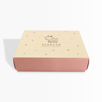 Boîte en carton blanc personnalisée grand format avec impression de logo magnétique en couleur pour cadeaux et vêtements
