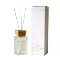 Maßgefertigte 150ml Farbige Mattierte Quadratische Reed-Diffusor-Flasche Neuer Stil Duftöl-Diffusor-Flasche mit Stäbchen und Box mit Holz