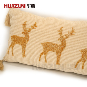 Cojín Decorativo Moderno Lavable de Pana con Cuentas de Reno Navideño y Borlas para Decoración del Hogar en Época Festiva - Product Image 4
