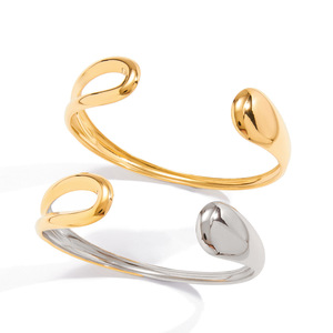 กำไลข้อมือสแตนเลสสตีลขัดเงาสองสี แฟชั่นเครื่องประดับสำหรับทุกเพศ - Product Image 5