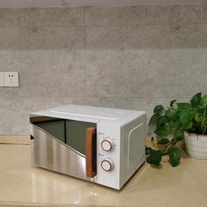 Four à <span class=keywords><strong>micro</strong></span>-ondes mécanique rétro 700W 5 niveaux de puissance Miroir en verre Fonction solo Poignée en bois 20L - Product Image 5