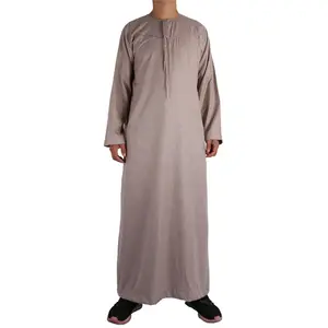 Hochwertige und omanische Art Herren arabische Robe Baumwoll material Islamische Kleidung Herren Thobe