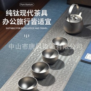 Vaso Térmico de Acero Inoxidable Tf Cq02 Gris Titanio, Aislamiento Térmico de 6 a 12 Horas, Portátil para Viajes y Uso en Exteriores - Product Image 3