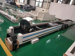 China CYPCUT 3015 6000W <span class=keywords><strong>Cortadora</strong></span> <span class=keywords><strong>láser</strong></span> Máquina de corte por <span class=keywords><strong>láser</strong></span> de fibra para acero metálico - Product Image 4