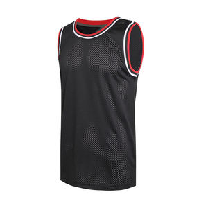 Camiseta de Baloncesto Personalizada al por Mayor con Logotipo Bordado para Equipos Deportivos, Camiseta de Baloncesto Ligera Hecha en Pakistán - Product Image 1
