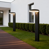Lampes solaires murales à LED en aluminium moulé sous pression, étanches IP44, à faisceau large 360°, rechargeables et à intensité variable pour jardin
