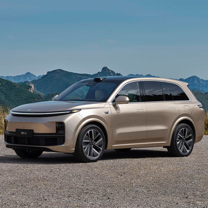 Véhicule à énergie nouvelle, SUV EREV 6 places le plus vendu, fabriqué en Chine, voiture électrique SUV Lixiang L8 Li Auto L8 en stock - Product Image 1