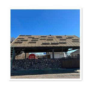 Tuile de toiture métallique durable revêtue de pierre colorée, matériau de toiture antirouille pour le projet de villa résidentielle en Jordanie - Product Image 4