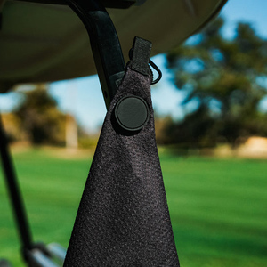 Serviette de golf à logo imprimé personnalisé à séchage rapide Serviettes de golf gaufrées avec aimant intégré IVA-C-G-54 de sac à serviettes transparent - Product Image 1