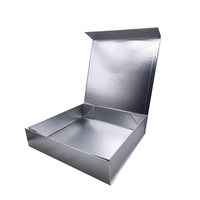 Boîte en carton ondulé personnalisée pour vêtements de luxe, vêtements, t-shirts, emballage UV, expédition magnétique, présentation de marque personnalisée