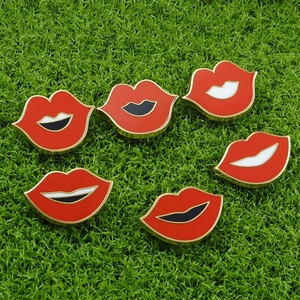 Smiling Pins Broches de Labios Rojos Femeninos de Aleación Metálica Esmaltada en Colores Vibrantes para Fabricación de Joyas - Product Image 6
