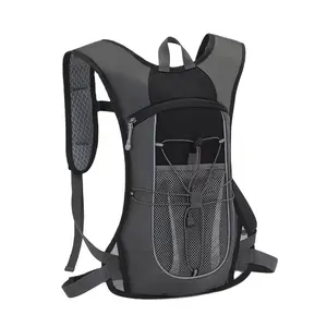 Campione gratuito esterno mini durevole sport idratazione OEM leggero impermeabile ciclismo campeggio unisex pacchetto acqua borsa da palestra