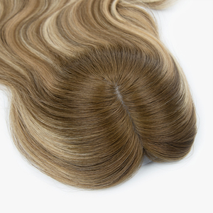 Topper de cheveux humains Remy à cuticules européennes de 14 pouces, bouclés soyeux, casher juif, style libre, densité 120% - Product Image 3