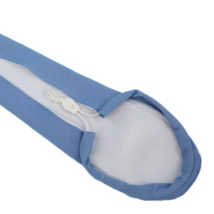 Fabriqué en feutre <span class=keywords><strong>de</strong></span> polyester épaissi <span class=keywords><strong>de</strong></span> 10mm, le <span class=keywords><strong>tapis</strong></span> <span class=keywords><strong>de</strong></span> <span class=keywords><strong>repassage</strong></span> avec fermeture éclair peut être installé <span class=keywords><strong>sur</strong></span> le bras <span class=keywords><strong>de</strong></span> la <span class=keywords><strong>table</strong></span> à repasser PONY - Product Image 1