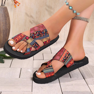 Women's Fashion Color <b>Block</b> Flat Slippers Summer Sexy Lightweight Comfort Non-Slip Round Toe Outdoor Beach Sandals - Product Image 3