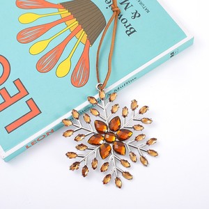 Giáng sinh bông tuyết Flake treo trang trí Acrylic bông tuyết đầy màu sắc Cây giáng sinh Mặt dây chuyền - Product Image 5