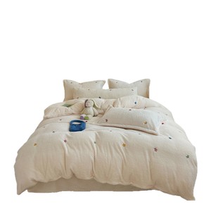 Juego de Ropa de Cama de Cuatro Piezas de Felpa con Bordado de Leche, Cálido para Invierno, Grueso, Antiestático, de Color Sólido con Patrón de Estrellas, Luna y Corazón - Product Image 5