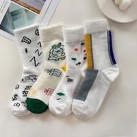 Chaussettes femmes ensemble 4 paires mode mignon dessin animé chaussettes pour femmes Calcetines Chine chaussette en gros