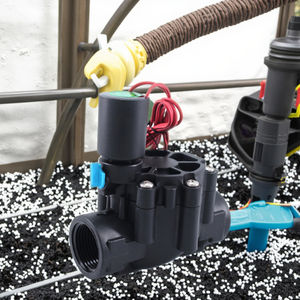 صمام كهرومغناطيسي بلاستيكي ثنائي الاتجاه YC AH 050D مقاس 1/<span class=keywords><strong>2</strong></span> بوصة للحدائق، لتنظيم تدفق المياه والري، يعمل بجهد AC220V DC12V DC24V مع خاصية الإبقاء على حالة مفتوحة/مغلقة - Product Image 2