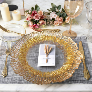 Juego de Platos de Vidrio con Borde Dorado al por Mayor, Platos Base de Vidrio Transparente con Diseño Floral Irregular para Banquetes de Boda - Product Image 1