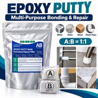 La mastic époxy est utilisée pour la réparation et l'étanchéité des tuyaux en métal, pierre, bois et plastique. Il présente une dureté élevée après le durcissement.