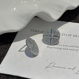 Pendientes de Plata de Ley S925 con Diseño Vintage, Estrella de Seis Puntas Simple y Moderna con Accesorio Redondo Denso para la Oreja - Product Image 5