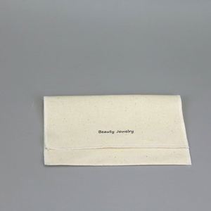 Sac enveloppe en toile de coton pour bijoux, boucles d'oreilles, bracelets, montres, bagues, emballage cadeau avec impression de logo personnalisé et sécurité - Product Image 6