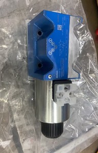 Válvula Direccional Hidráulica Operada por Solenoide DG4V-3S DG4V-3S-0B-M-U-H7-60 DG4V 3 0B M U H7 60 DG4V30BMUH760 - Product Image 3