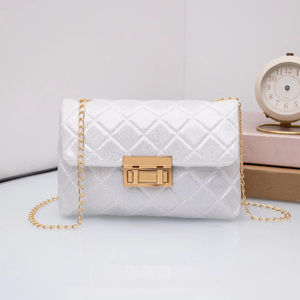 Sac à bandoulière de voyage en PU imperméable grande capacité pour femme, avec chaîne, simple et élégant, collection automne - Product Image 6