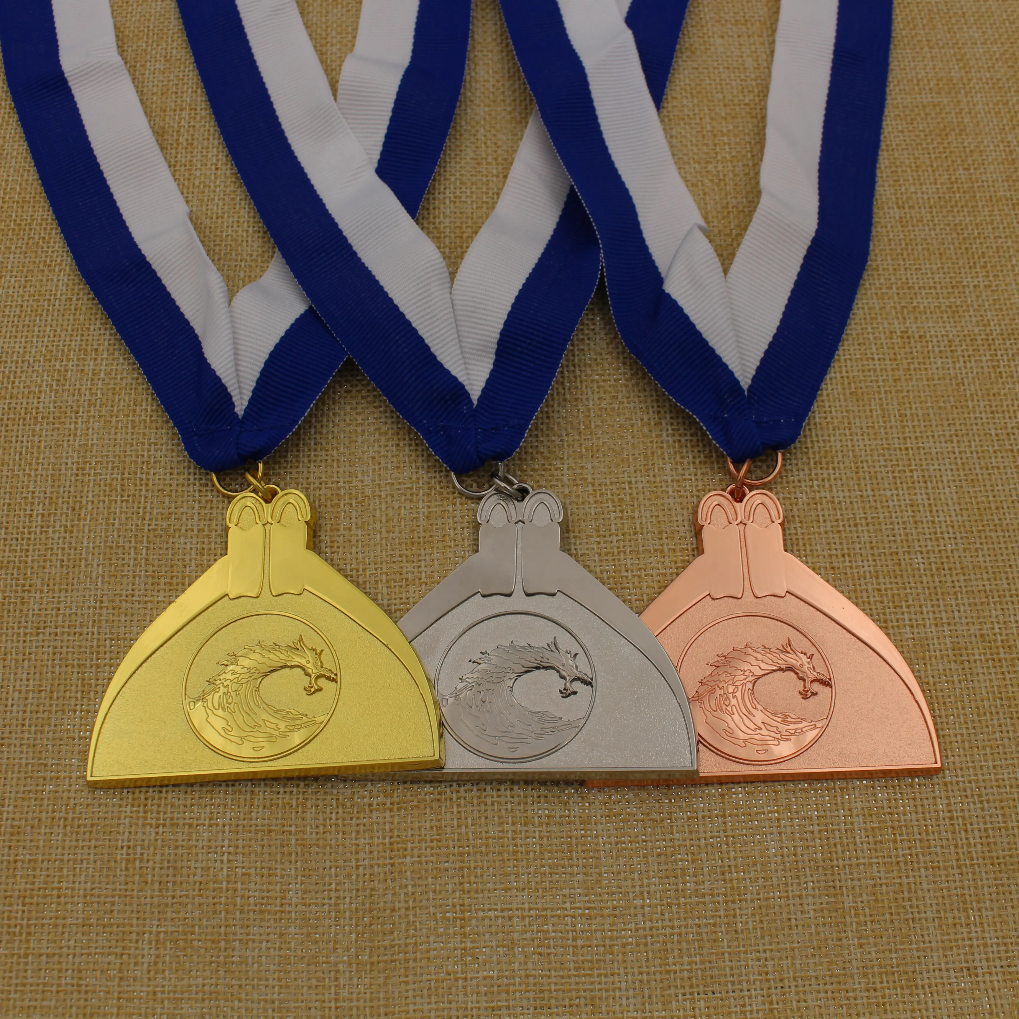 कस्टम डिज़ाइन मेटल ड्रैगन बोट रेगाटा स्पोर्ट्स मेडल 2डी 3डी सोना चांदी कांस्य पदक