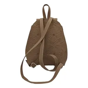 Sac à dos Fana Valentina Avellana en cuir de vachette ciselé 5L, style bohème, pour usage quotidien - Product Image 4