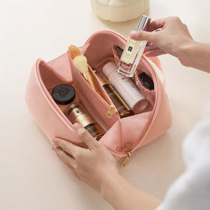 Bolsa de Maquillaje de Neopreno de Gran Capacidad Personalizada Royal Fair, Bolsa de Cosméticos de Viaje con Múltiples Compartimentos, Organizador de Maquillaje Coquette - Product Image 4