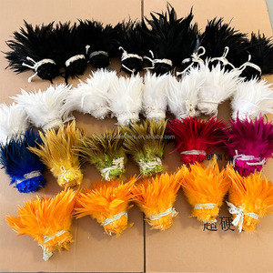 <span class=keywords><strong>Plumas</strong></span> <span class=keywords><strong>de</strong></span> Gallo Teñidas en Tira <span class=keywords><strong>de</strong></span> 4-6'' para Atado <span class=keywords><strong>de</strong></span> Moscas, Disfraces <span class=keywords><strong>de</strong></span> <span class=keywords><strong>Plumas</strong></span> <span class=keywords><strong>de</strong></span> Pollo, Artesanías <span class=keywords><strong>de</strong></span> Joyería como Pendientes y Decoraciones para Prendas <span class=keywords><strong>de</strong></span> Baile - Product Image 1
