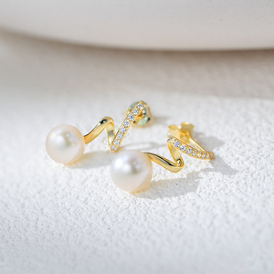 Pendientes de Perlas en Espiral de Plata de Ley 925 con Baño de Oro de 14K de Peishang Jewelry, Modernos para Bodas y Fiestas para Mujer - Product Image 5