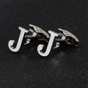 中国サプライヤー卸売カフスボタン男性レターシルバー26英字光沢メンズカフスボタン鉄カフスボタン文字<span class=keywords><strong>m</strong></span> - Product Image 4