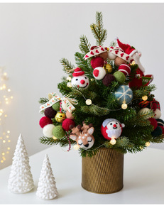 ลูกบอลตกแต่งคริสต์มาสทำจากผ้าขนสัตว์ทำมือ ของประดับตกแต่งต้นคริสต์มาสแบบแขวน - Product Image 3